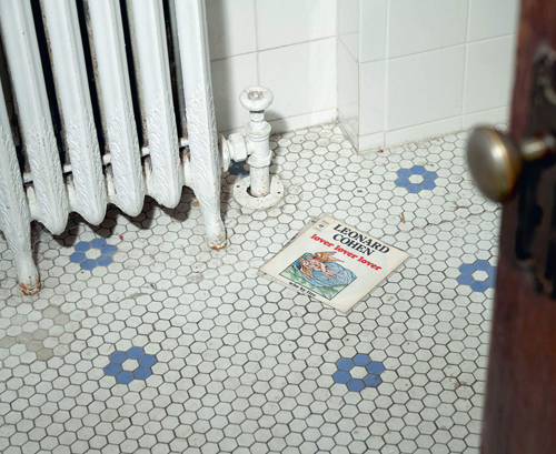 Michael Rakowitz - I’m good at love, I’m good at hate, it’s in between I freeze 
(Research/Practice 01)